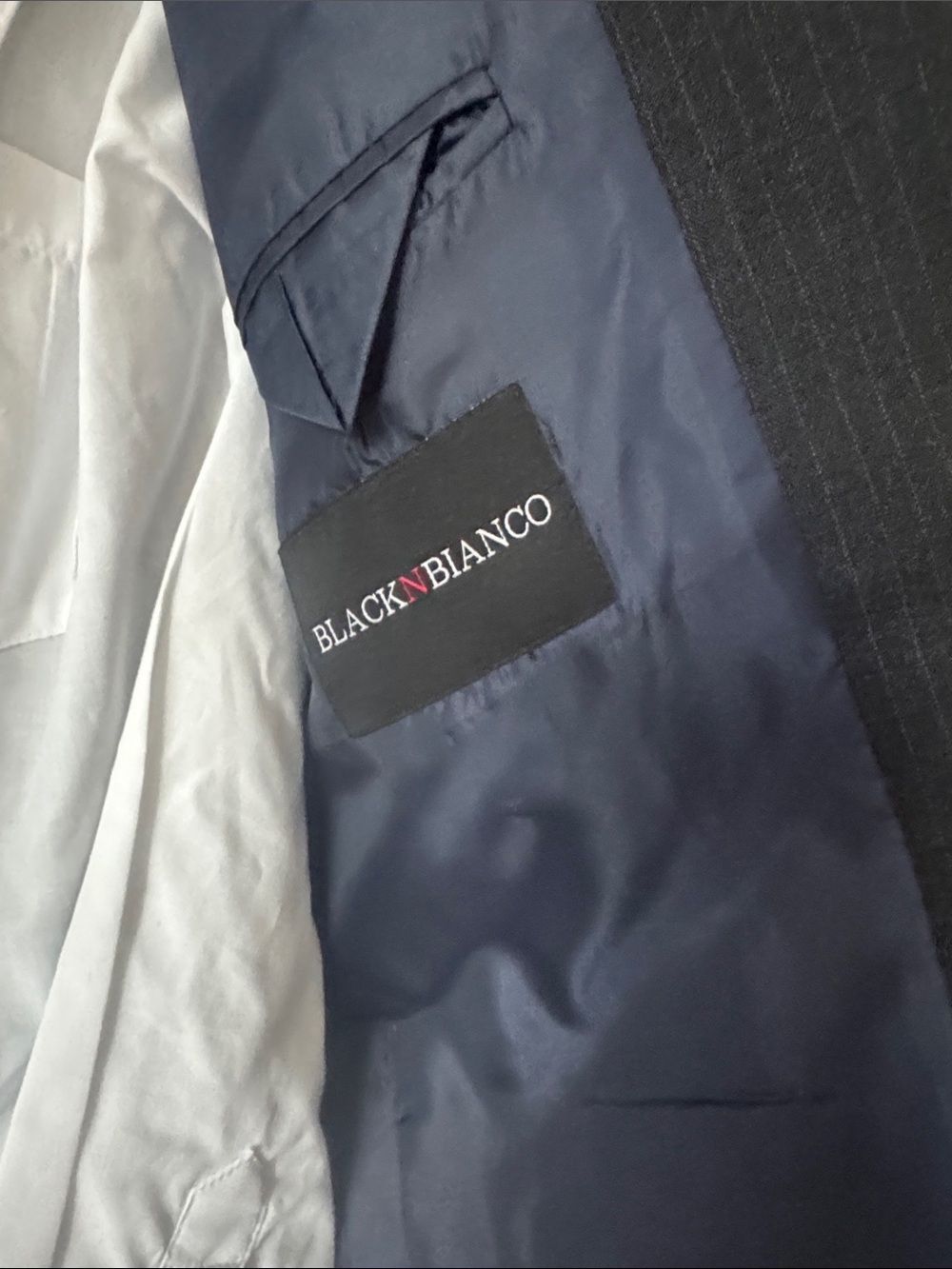 Amazon Kids Black Sport Coat with Pocket Square Accent - Picture 2 of 6